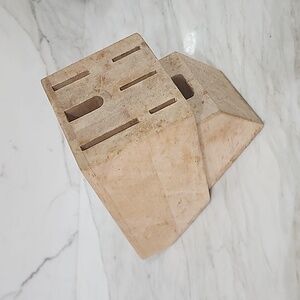 7 slot wooden knife block great condition